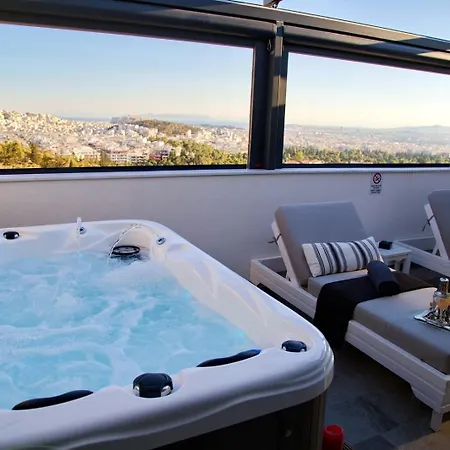 Alex With Private Jacuzzi *